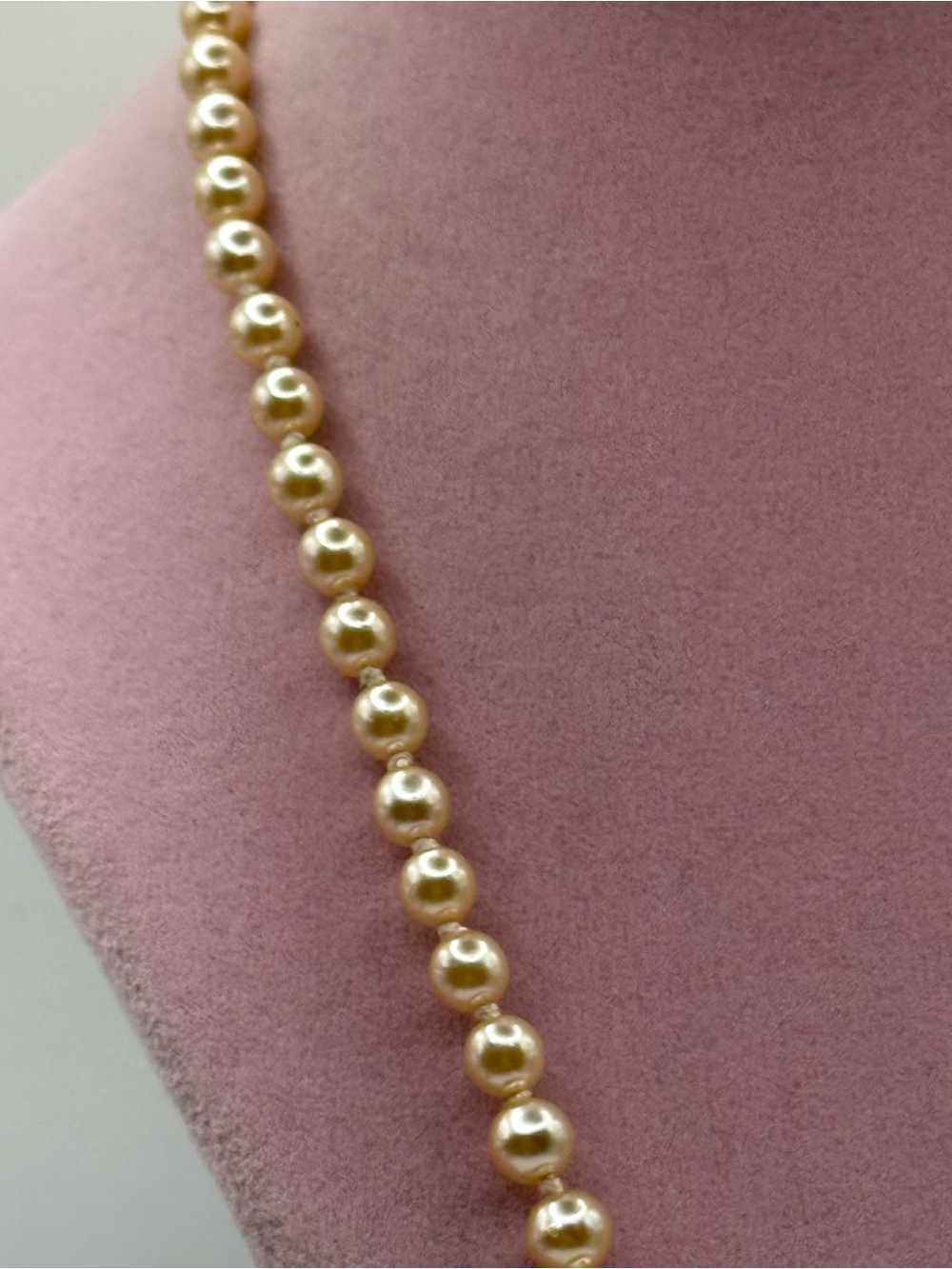 Classic golden Pearl Strand Necklace in Champagne - Picture 5 of 6
